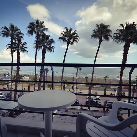 Krasas Flats لارنكا